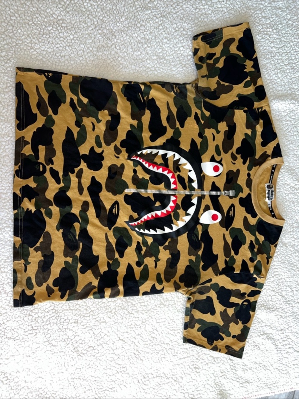 A Bathing Ape BAPE Shirt Mens 2XL Green Camo Shark Face Streetwear Tee